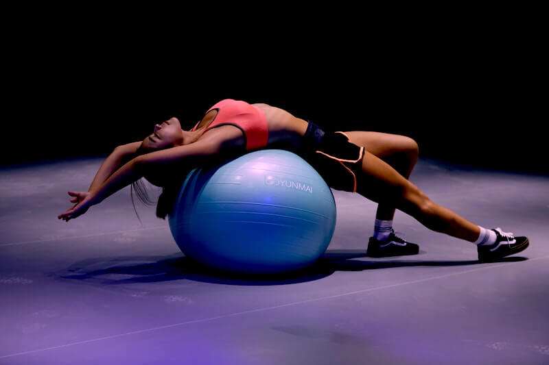 BERUHIGENDE POST-WORKOUT-ROUTINE: VORTEILE EINES COOL-DOWNS NACH DEM TRAINING